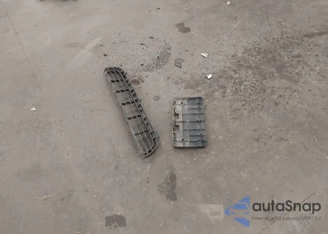 2009 Toyota Camry Le from USA, damaged, VIN 4T1BE46KX9U272695